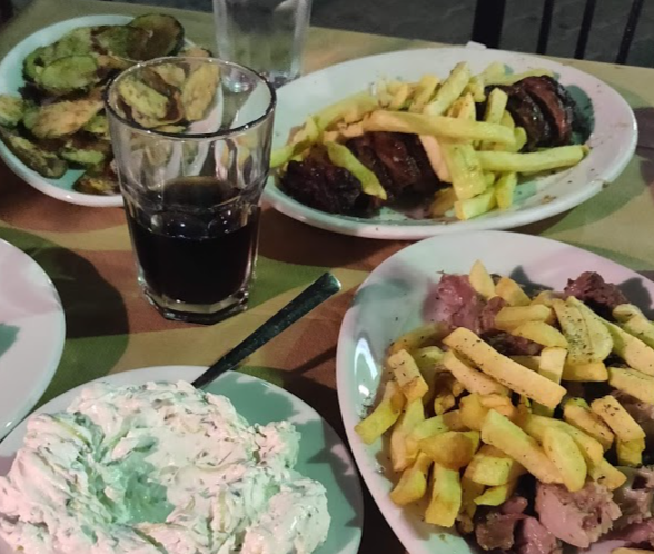 אנאטוליה, צלעות חזיר ואנינות יוונית – רק לבחור… – המלצה קולינרית מספר 9